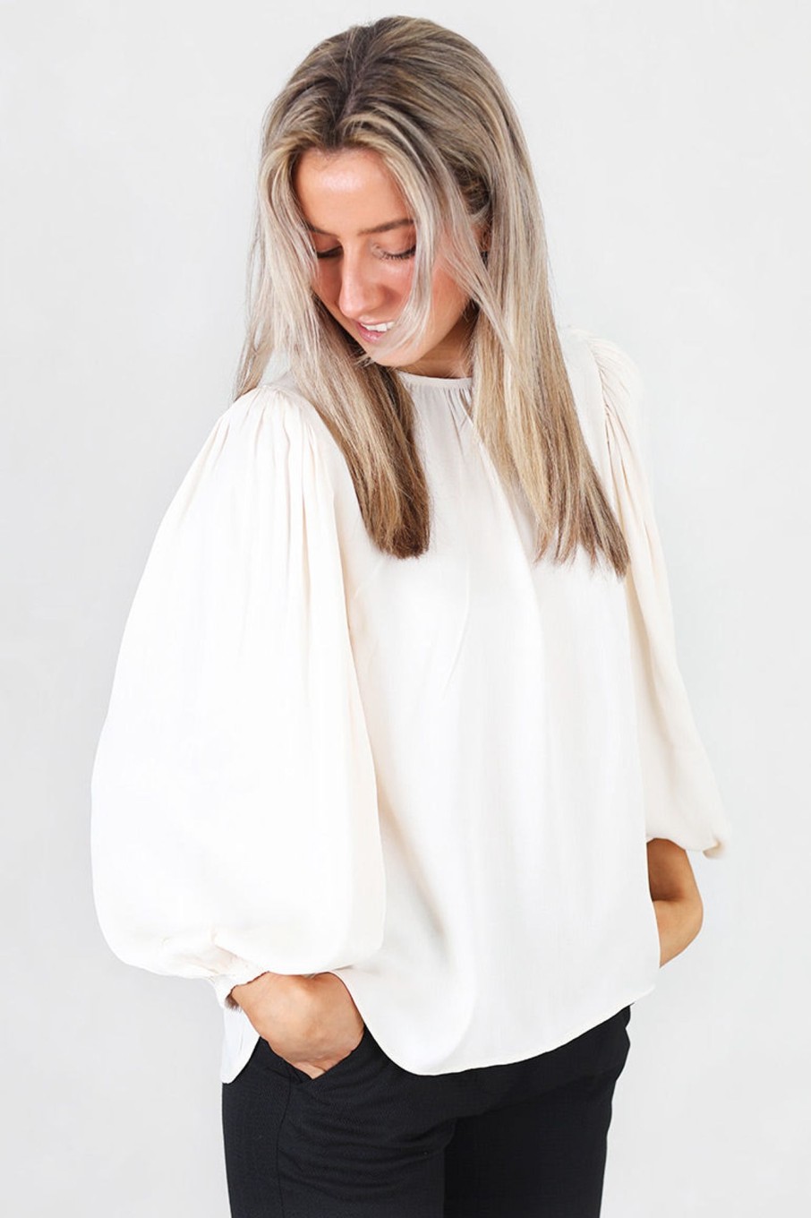 Klaer ByTiMo | Crepe Satin Blouse Offwhite