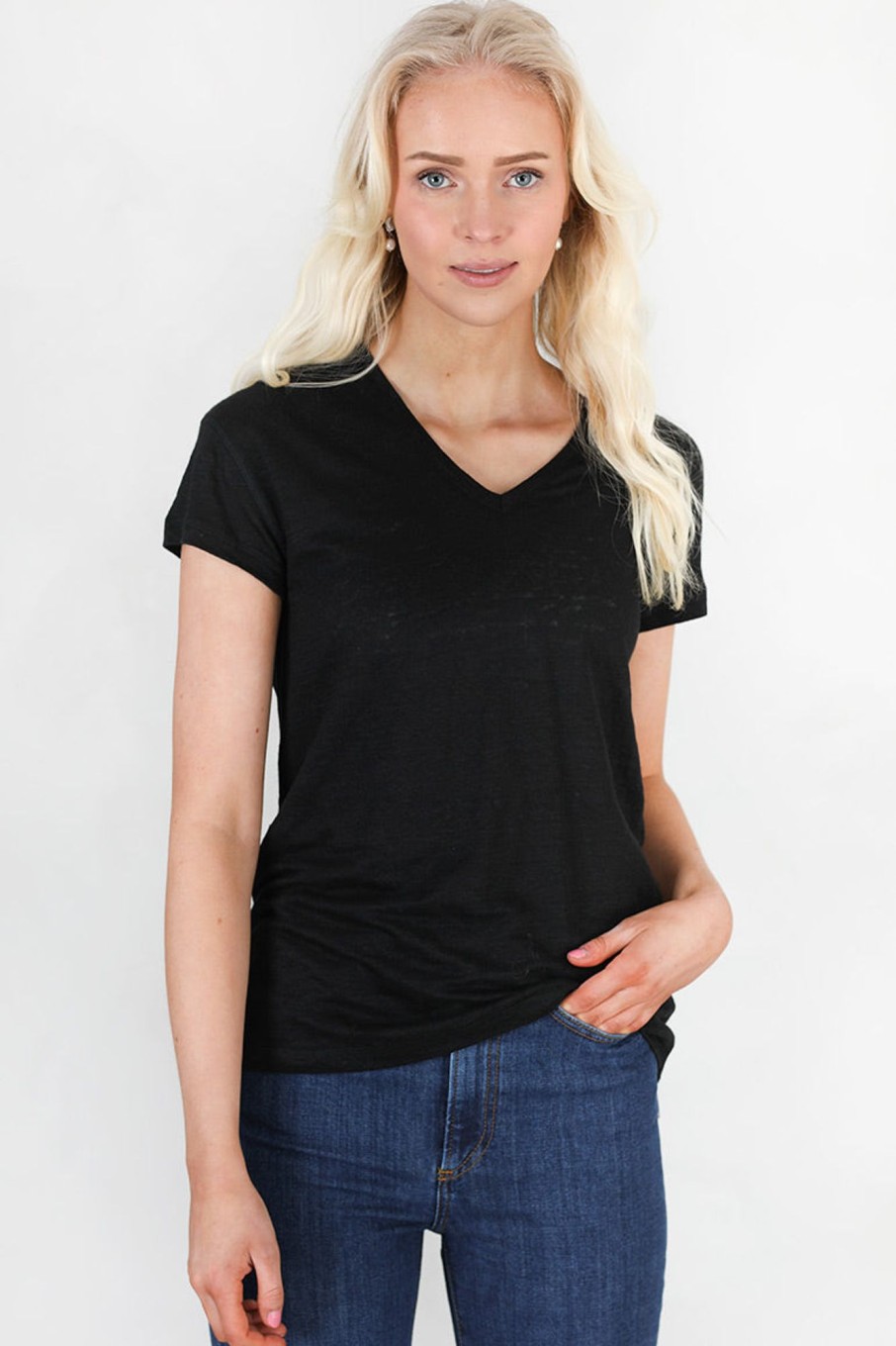 Klaer Gai + Lisva | Simone Linen Tee Black