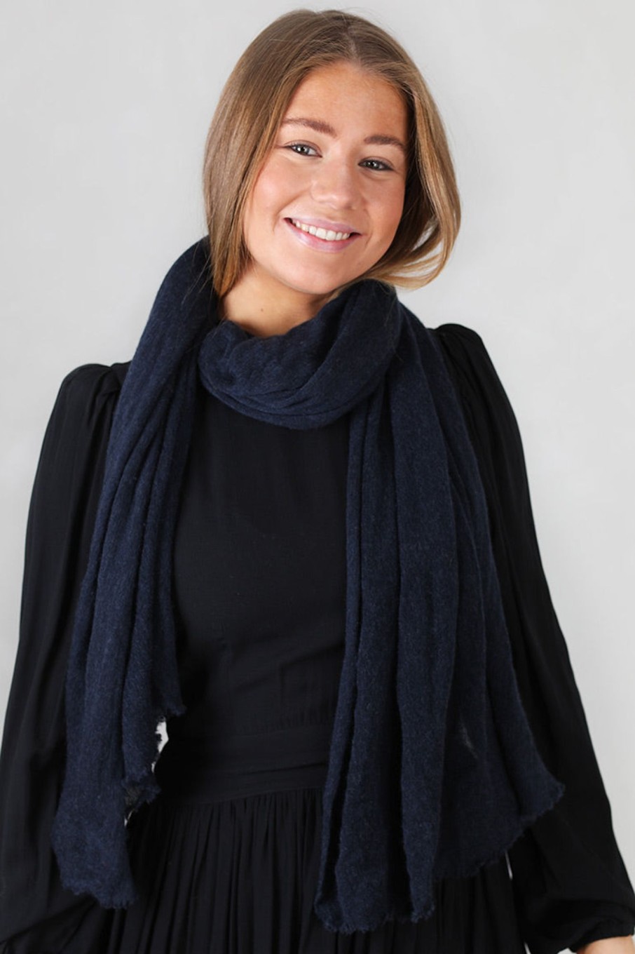 Tilbehor Natura Cashmere | Luxury Scarf Milano Navy