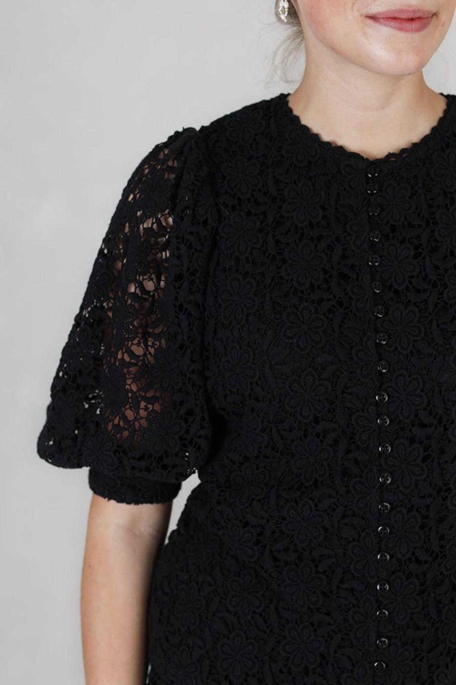 Klaer ByTiMo | Crochet Blouse Black