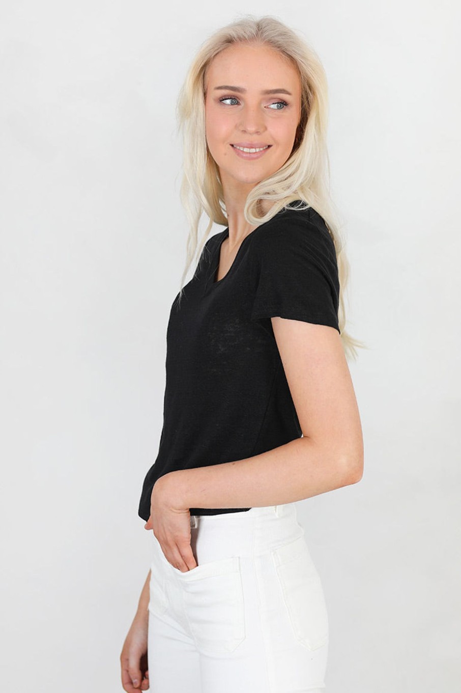 Klaer Ella u0026 il | Alethe Linen Tee Black