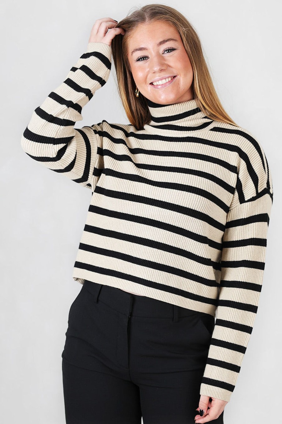 Klaer Moss | Marthea Rachelle R Pullover F Of Rye/ Black