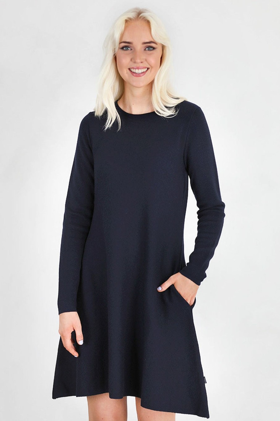 Klaer Ella u0026 il | Cecilie Merino Dress Navy