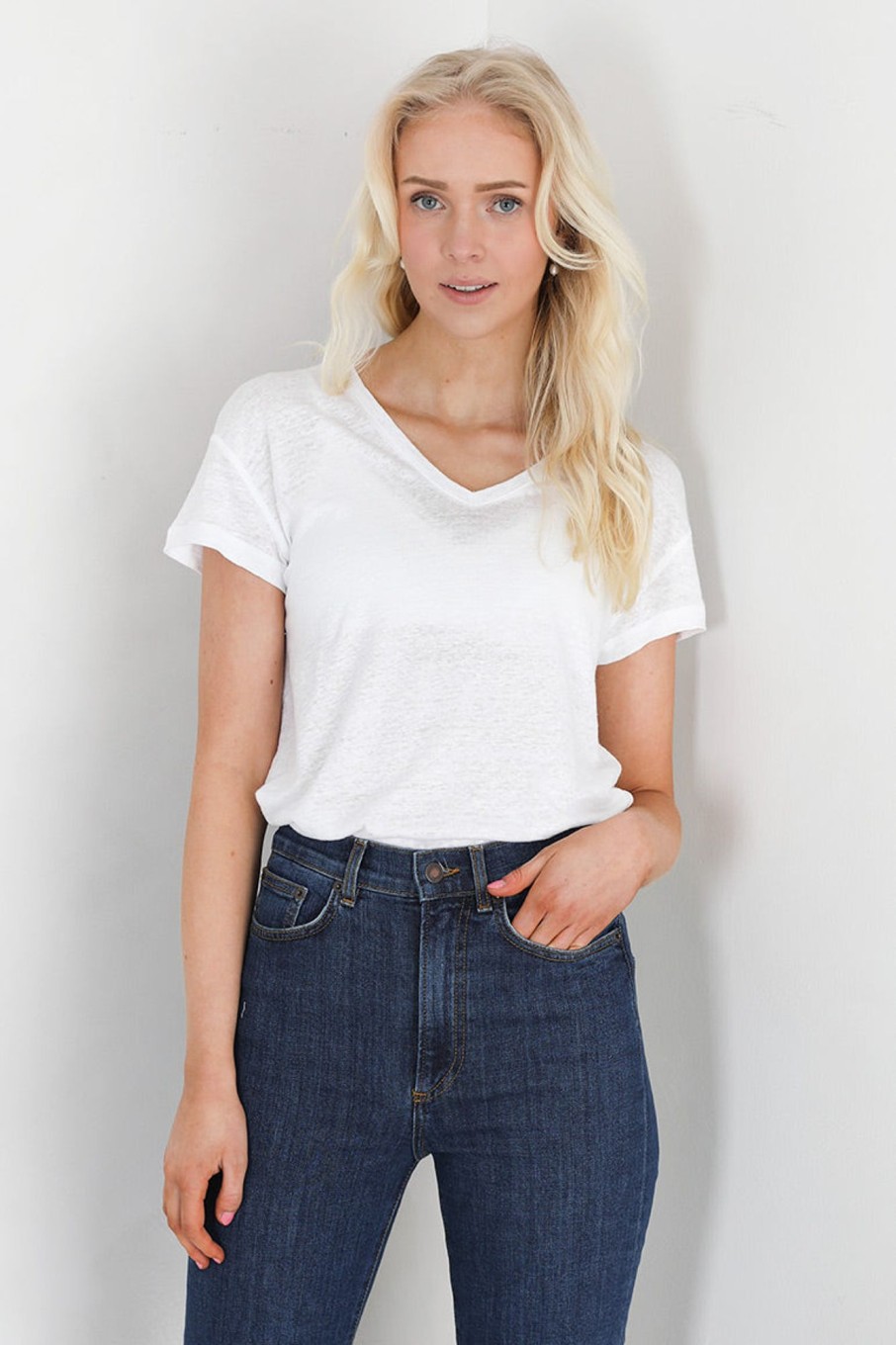 Klaer Gai + Lisva | Simone Linen Tee White