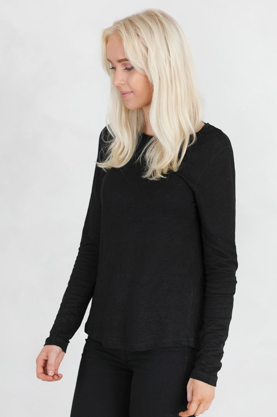 Klaer Gai + Lisva | Asta Longsleeve Black