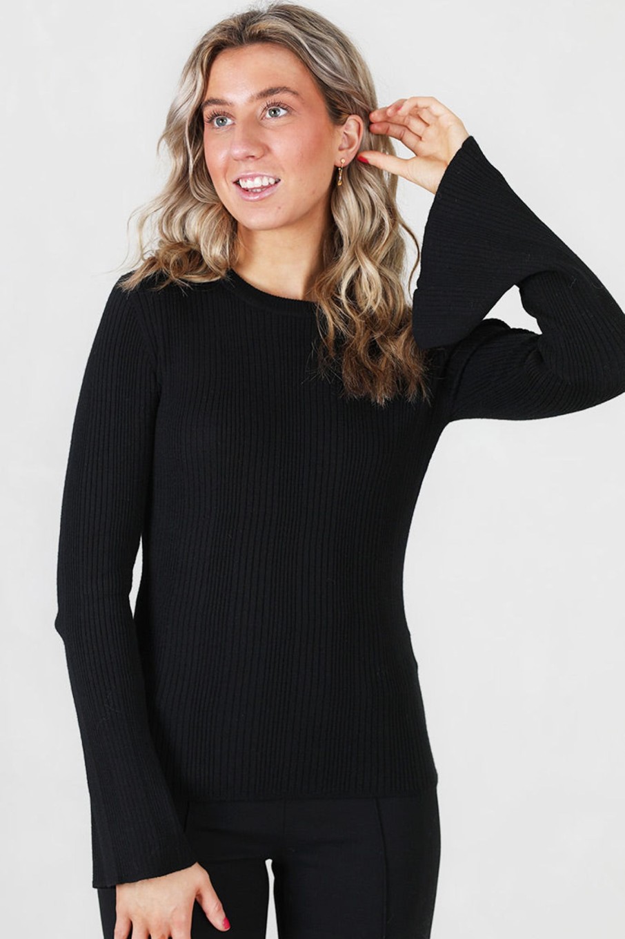 Klaer Moss | Vendela Rachelle Pullover Black