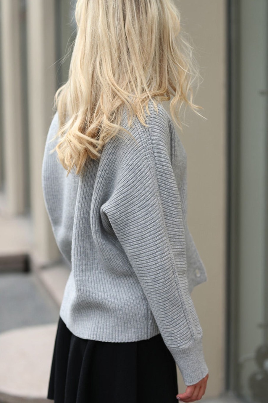 Klaer Norr | Sinna V-Neck Knit Cardigan Light Grey Mlg